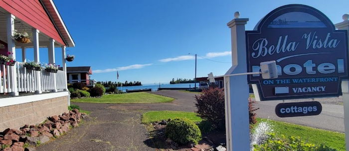 Bella Vista Motel - Web Listing (newer photo)